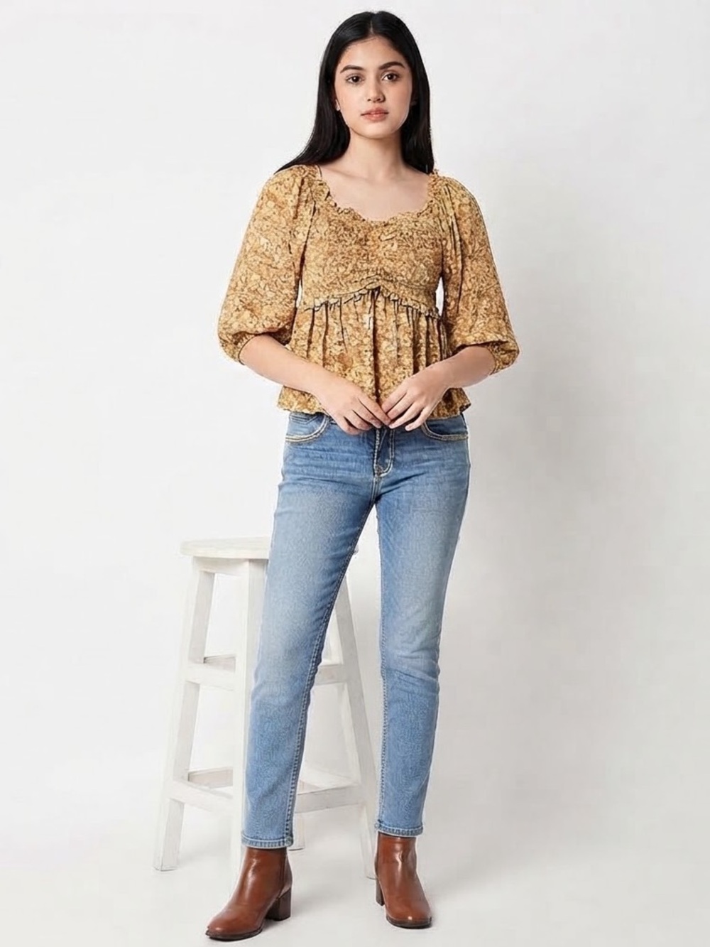 Arizona Juniors Womens Sweetheart Neck 3/4 Sleeve Peasant Top